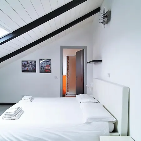 By Maggiore With Mountain Views Vakantiehuis Brissago-Valtravaglia