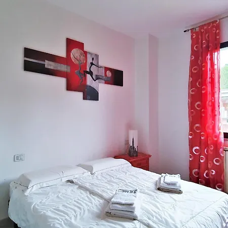 By Maggiore With Mountain Views Hébergement de vacances Brissago-Valtravaglia