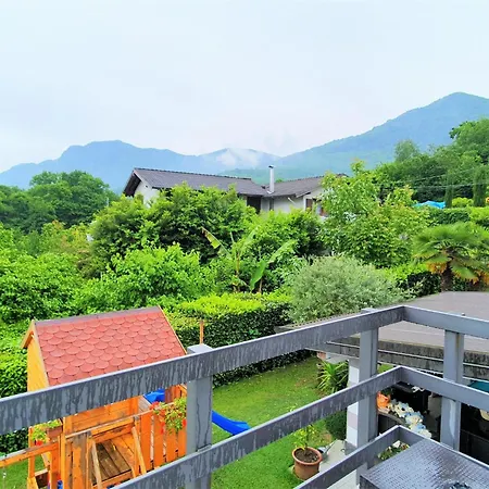 Hébergement de vacances By Maggiore With Mountain Views *