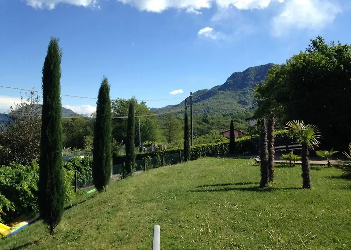 By Maggiore With Mountain Views Brissago-Valtravaglia