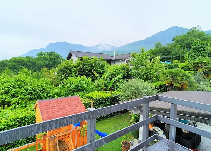 度假居 By Maggiore With Mountain Views *